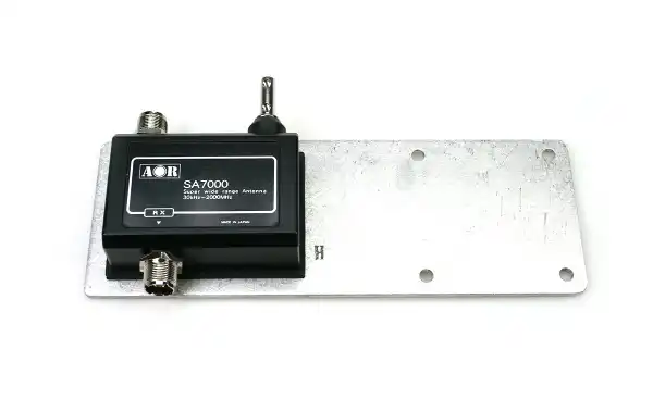 Instalación Sencilla: El SA7000 está diseñado para un montaje y uso sencillos. Incluye una hoja de instrucciones y viene con pernos en forma de 