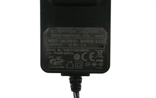 SAD-20C YAESU Cargador de pared 220 v. para walkies YAESU -FT65/FT25 