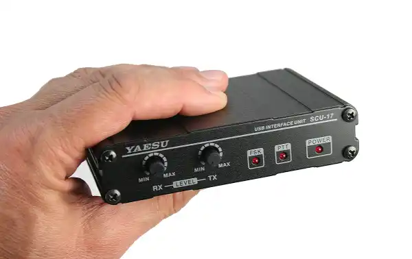 Interface HF SCU-17 YAESU: FT-DX1200, FT-2000, FT-DX5000, FT-DX3000, etc.