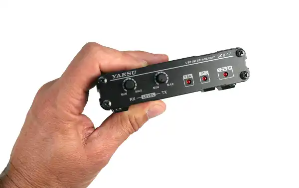 Interface HF SCU-17 YAESU: FT-DX1200, FT-2000, FT-DX5000, FT-DX3000, etc.