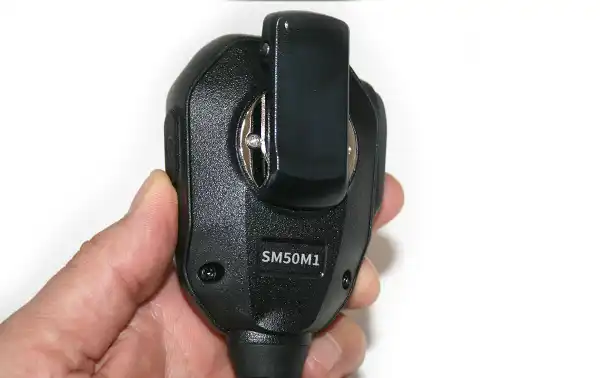 Large, easy-to-use PTT button