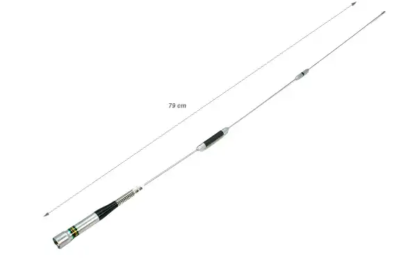 L'antenne argentée Nagoya SP80P-BM90PL est une antenne bi-bande conçue pour fonctionner dans les bandes VHF/UHF, avec des fréquences de 144/430 MHz. Cette antenne est dotée d'un ressort pour offrir flexibilité et résistance, ce qui la rend idéale 