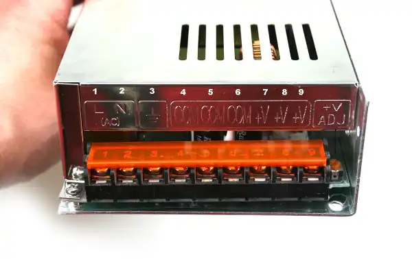 SADELTA SPSI-2021 Industrial switching power supply 12 v, 20 Amp