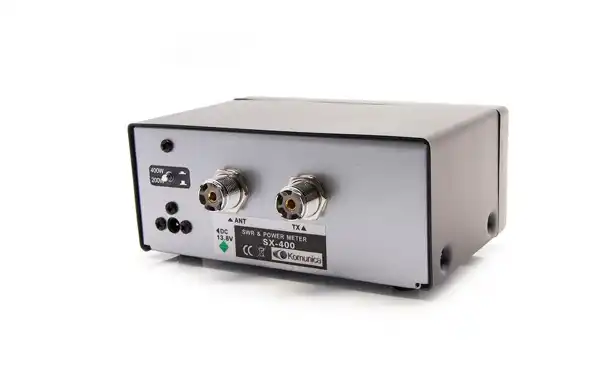KOMUNICA SX-400 Medidor R.O.E. Con Vatímetro 140-525 MHz. 5/20/200 W