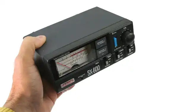 SX 600 Medidor R.O.E. / Watimetro hasta 200 w. 1.8 - 525 Mhz