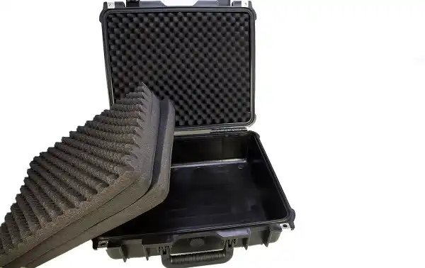 Interior dimensions: 39.5 x 32 x 11.7 cm