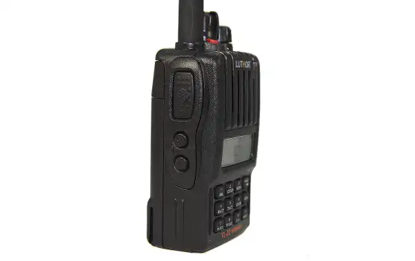 LUTHOR TL-22 HAMMER + BATERIA ALTA CAPACIDAD TLB-409 Walkie monobanda VHF144 mhz. Proteccion al agua IP-65 