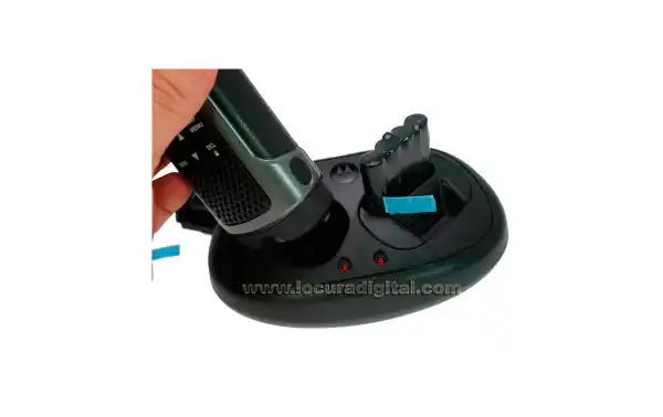 MOTOROLA TLKR T60 walkie free use SUITCASE KIT + 2 earpiece GIFT