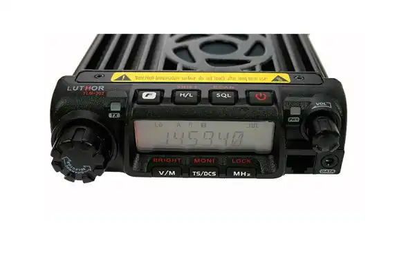 LUTHOR TLM 202 KIT-1 Emisora móvil VHF 144-146 Mhz. Potencia 60 watios
