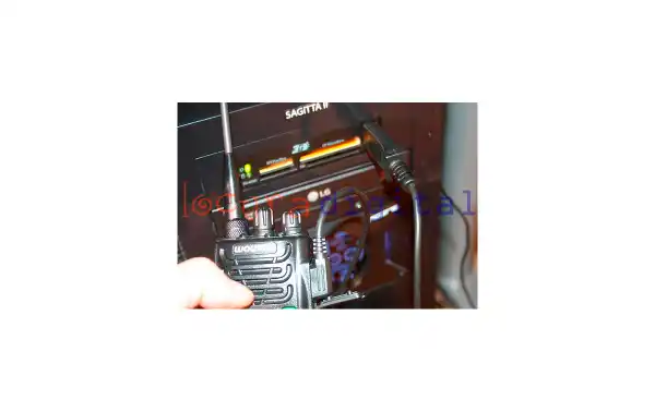 WOUXUN KG-UV2D KIT 2 DUALBAND HANDHELD VHF/UHF NEW VERSION 2011!! + EARPHONE + PROGRAMMING CABLE