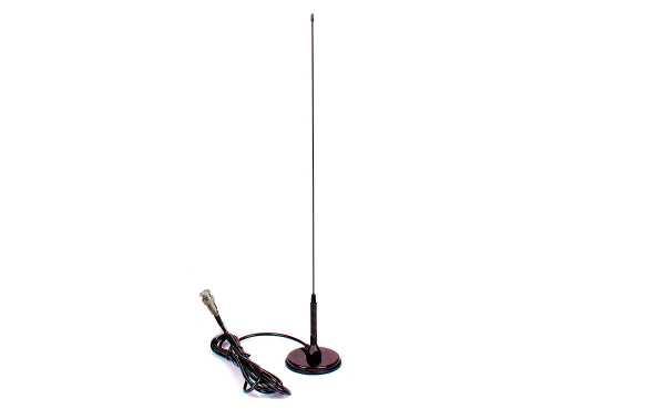 A antena macho Nagoya UT-72-BNC é capaz de suportar até 150 watts de potência, tornando-a adequada para aplicações que requerem maior potência de transmissão. É uma opção robusta e versátil para comunicações móveis, oferecendo desempenho confiável nas ban