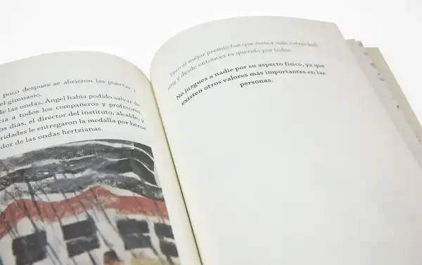 Editado por UNO EDITORIAL consta de 129 páginas de entretenida lectura. 