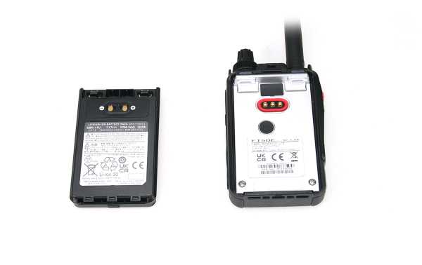 Yaesu FT-5Dr-E Kit SSM-BT-10 Dual Band Walkie Talkie 144 VHF/ 430 UHF