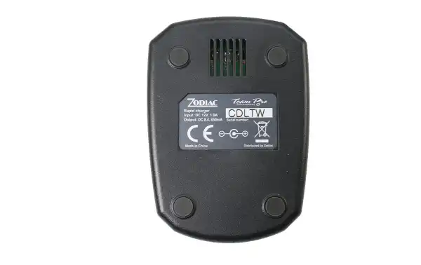 Z-47284 ZODIAC cargador doble original walkie TEAM PRO WATERPROOF